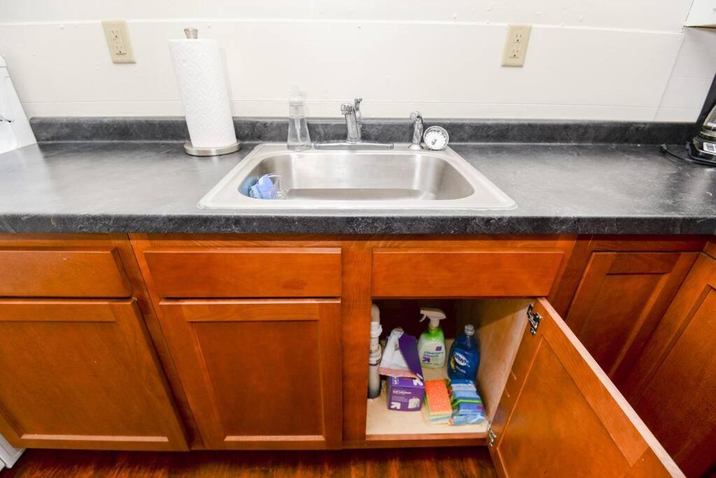 2 Bedroom Apartment Near Ndsu And Downtown Fargo Ngoại thất bức ảnh